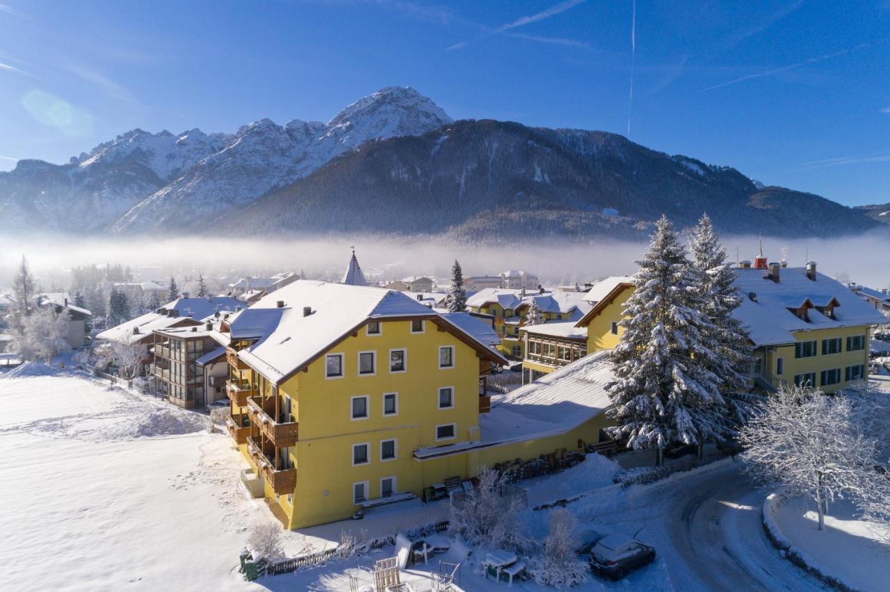 Hotel Cristallo Dobbiaco Dış mekan fotoğraf