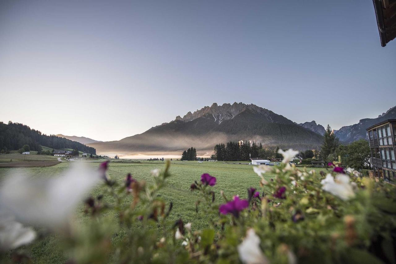 Hotel Cristallo Dobbiaco Dış mekan fotoğraf